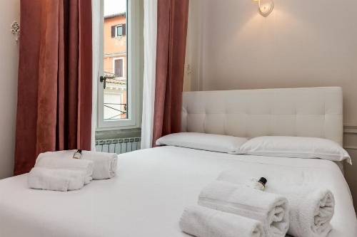 Pantheon Luxury House image 19