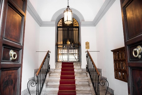 Pantheon Luxury House image 3